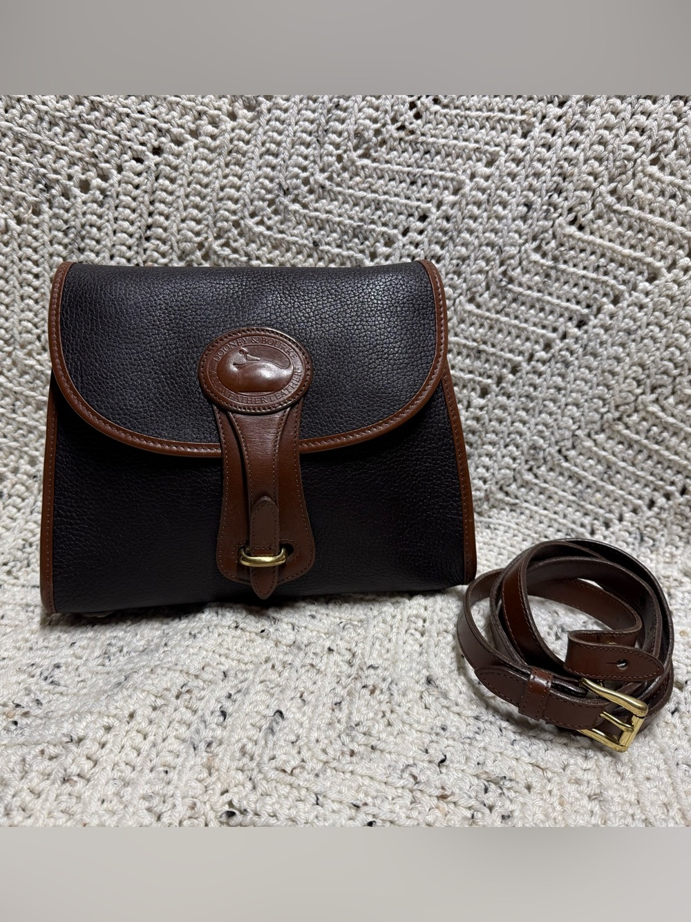 Vintage Dooney and Bourke Brown Essex Crossbody